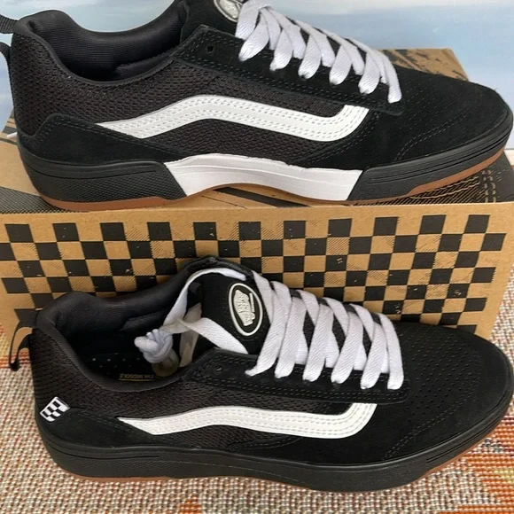 Vans Men’s ZahbaBlack/WhiteVN0007QQBA2Sneakers